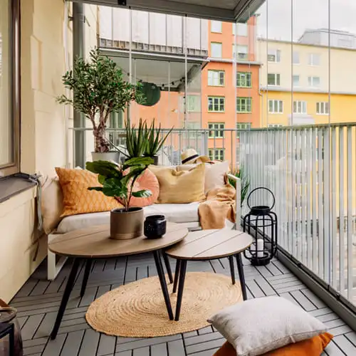 15 Modern Balcony Decoration alt one