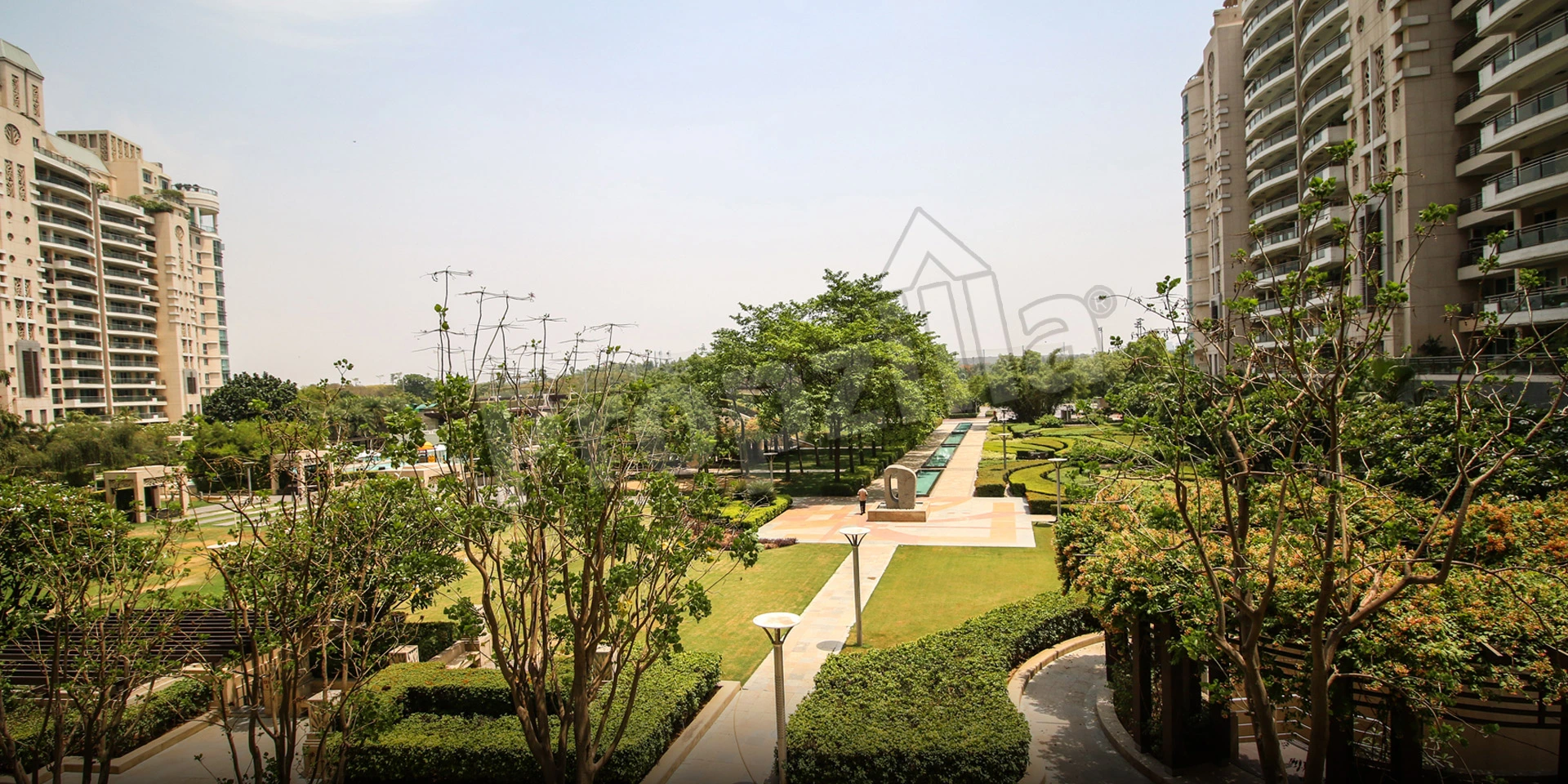 dlf the aralias 4 bhk price